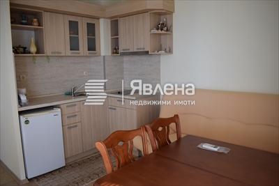 кухня с трапезария