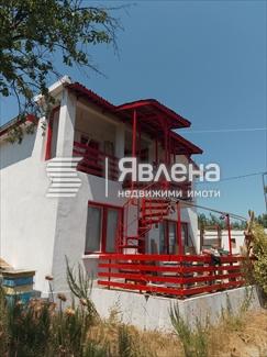 къща